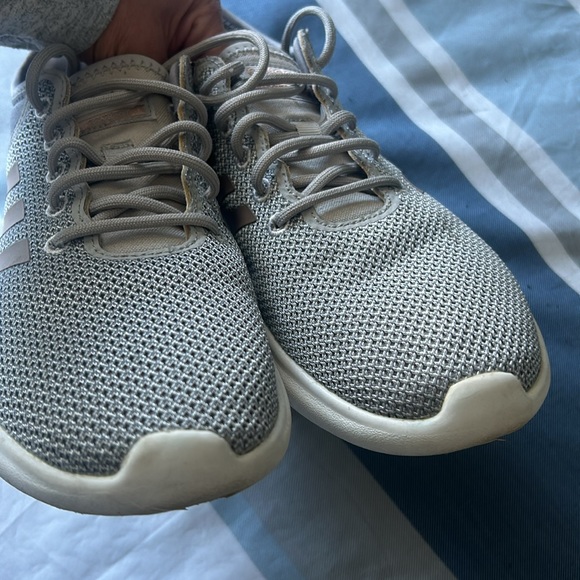 Women’s Adidas Cloadform sneakers - Picture 4 of 6